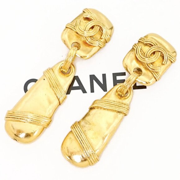 CHANEL CC logos Dangle Earrings Clip-On Earrings Gold Tone 94A Auth w/Box g1133 - Picture 1 of 6
